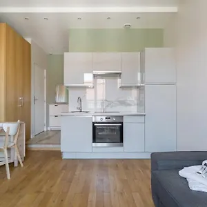 le-montplaisir-studio-tout-equipe-proche-metro.hotels-rhonealpes.com/